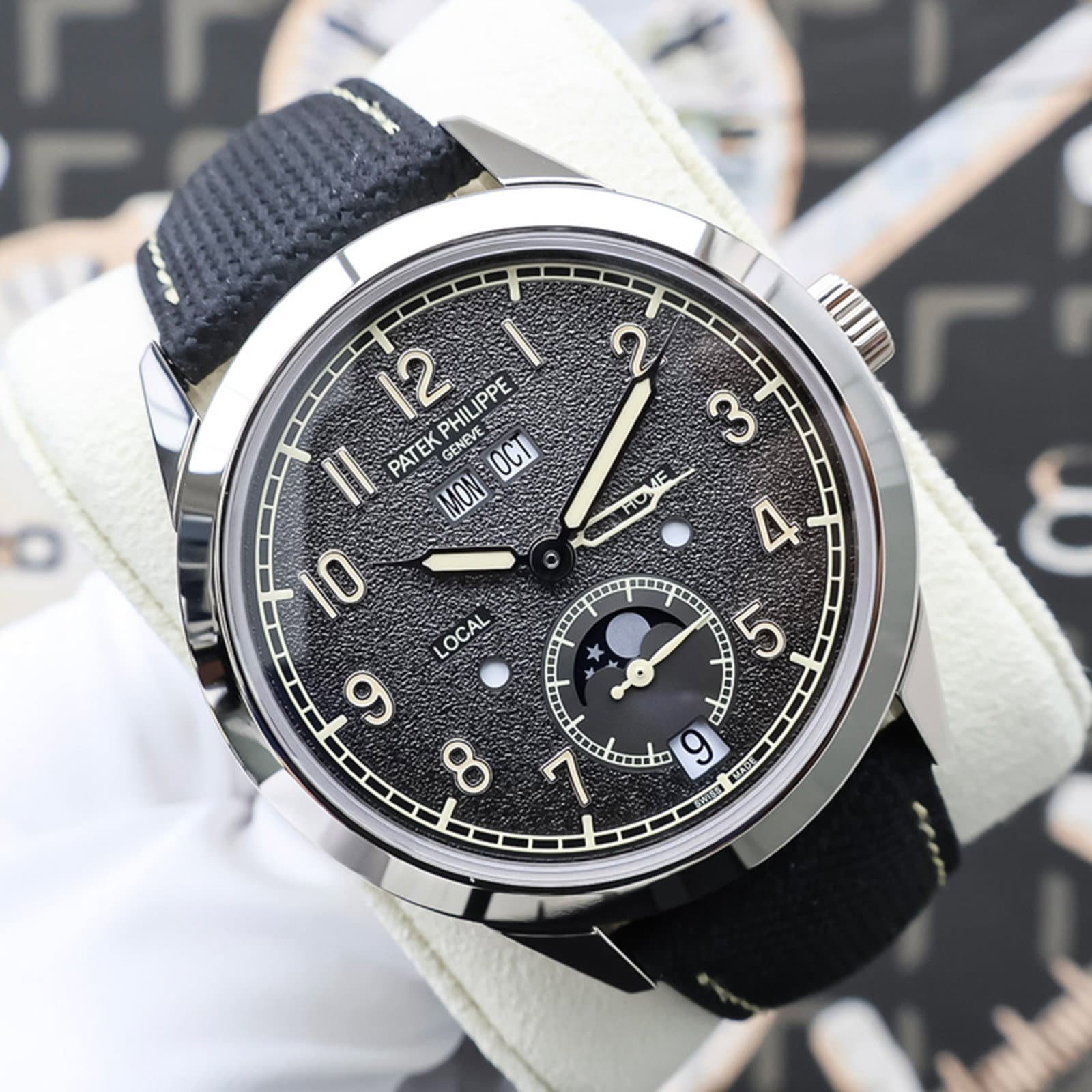 Patek Philippe Complications 5326G-001