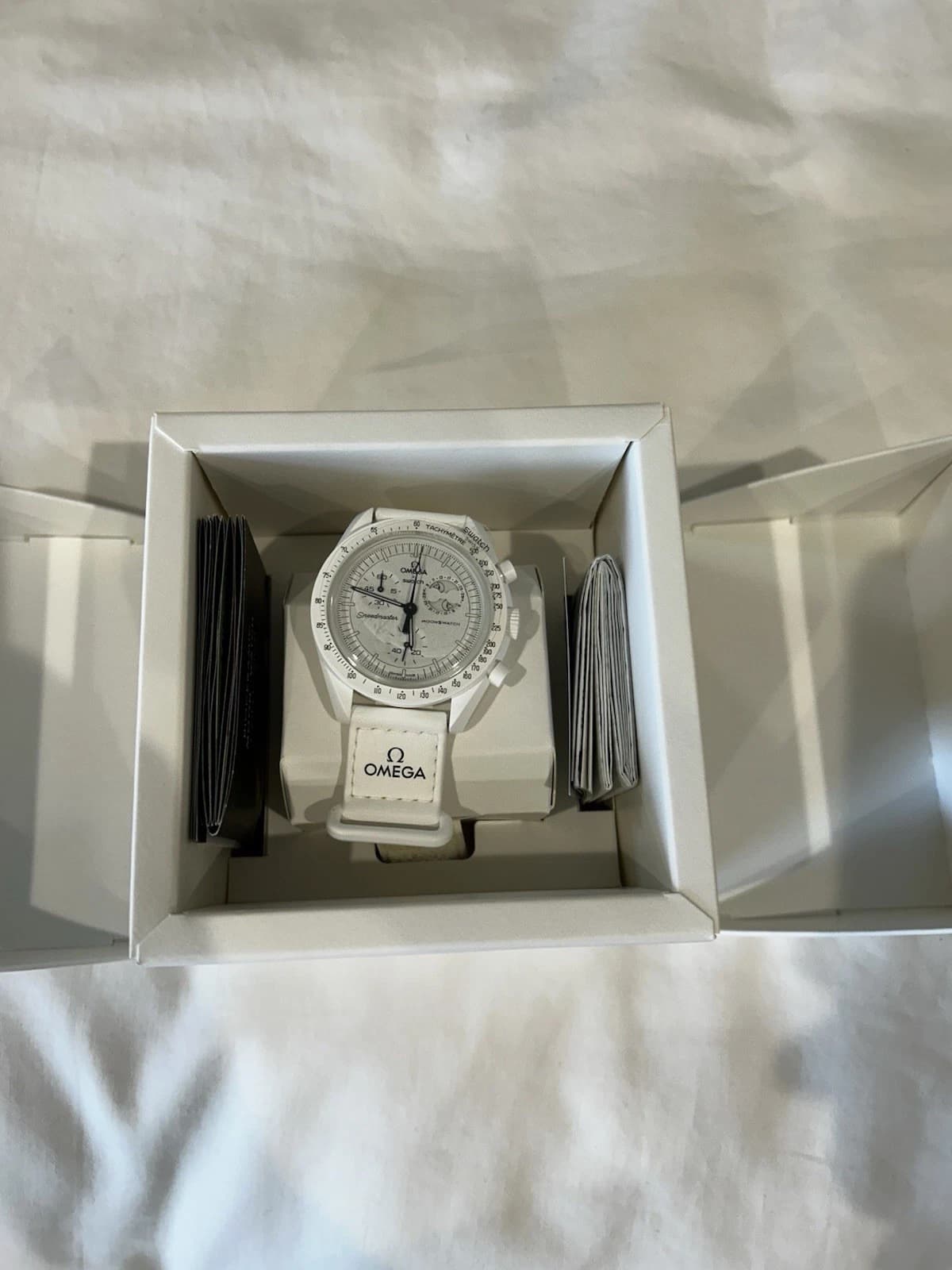 Swatch OMEGA x Swatch MoonSwatch SO33W700