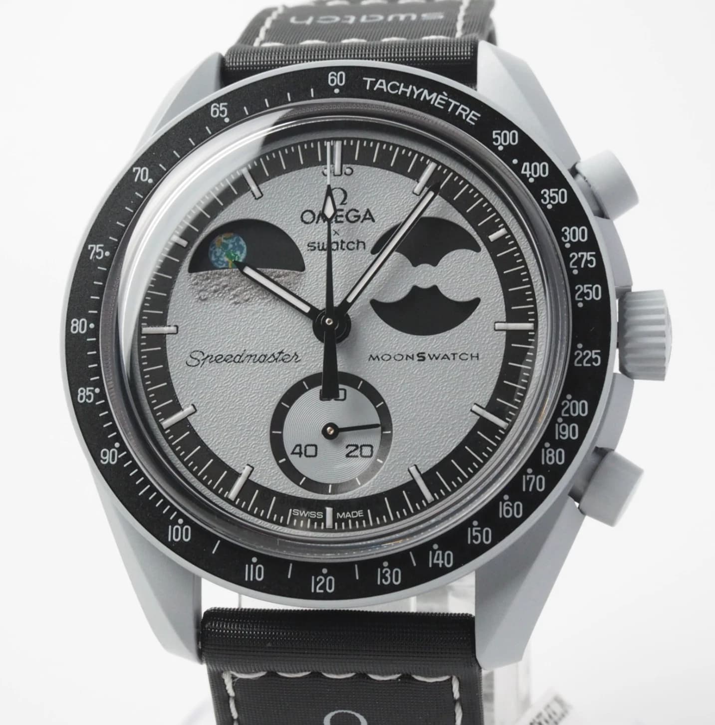 Omega x Swatch MoonSwatch SO33M700