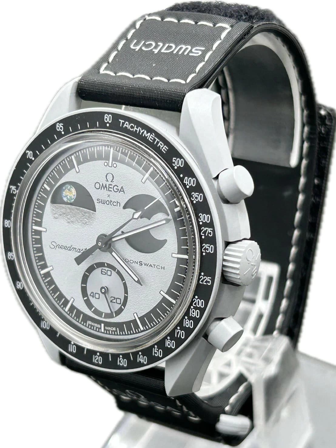 Omega x Swatch MoonSwatch SO33M700